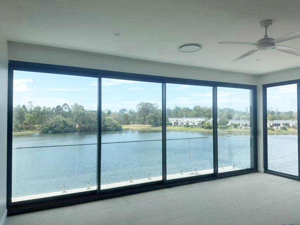 MC140-220 Sliding Door